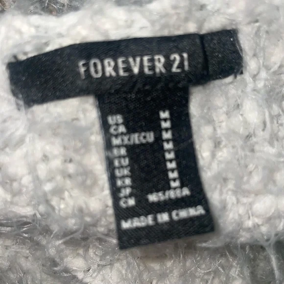 sweater size M - Picture 3 of 3